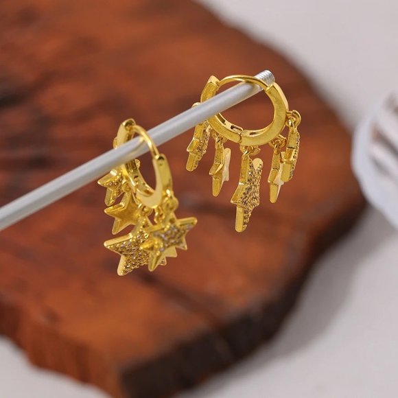 New 18K Gold Plated Diamond Star Round Huggie Hoop Earrings - Picture 6 of 6